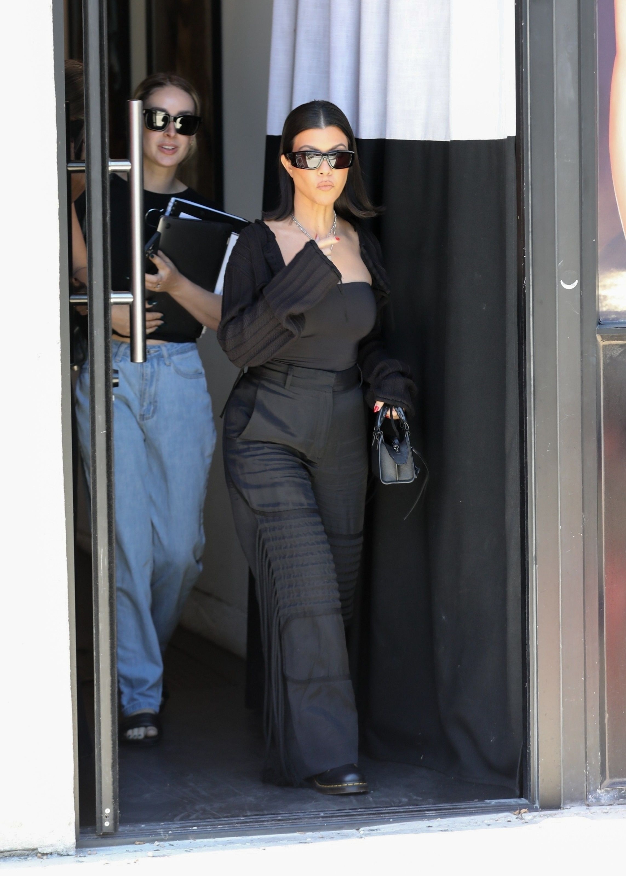 Access_Kardashian_016~0.jpg
