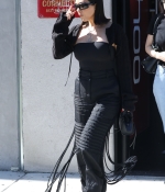 Access_Kardashian_002~0.jpg