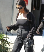 Access_Kardashian_012~0.jpg