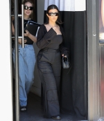 Access_Kardashian_016~0.jpg