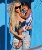 Access_Kardashian_02.jpg