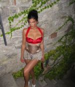 Access_Kardashian_4~0.jpg