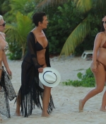 Access_Kardashian_001.jpg