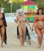 Access_Kardashian_007.jpg