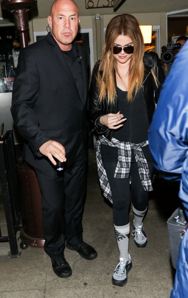 Access_Kardashian_01.jpg
