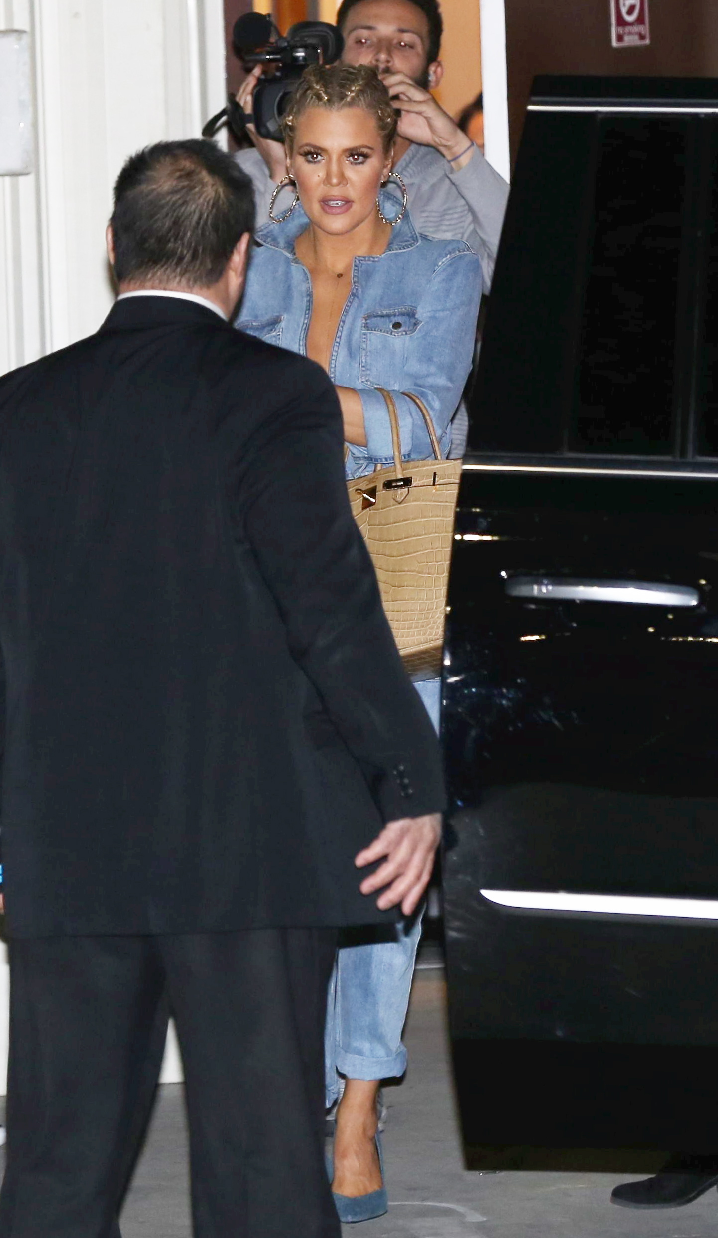 Access_Kardashian_03.jpeg