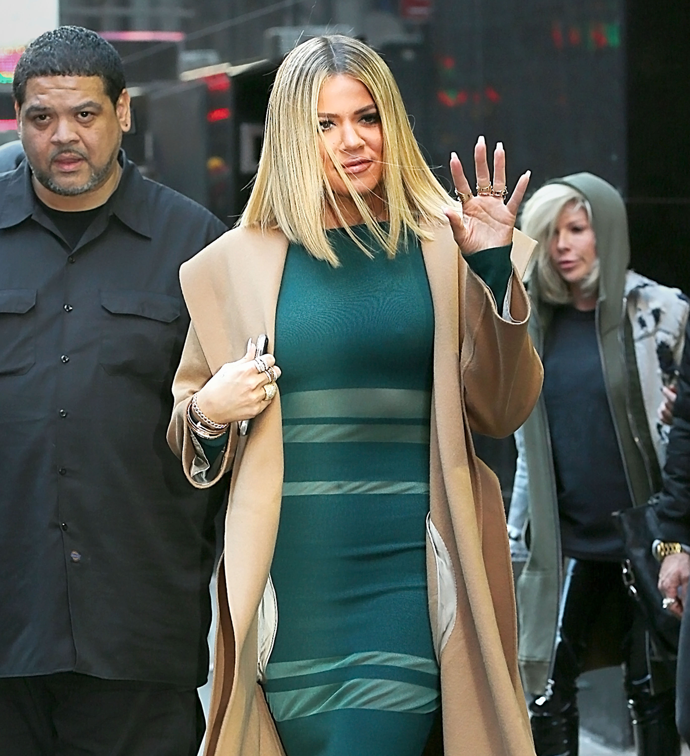 Access_Kardashian_01.jpg