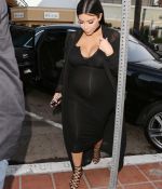 Access_Kardashian_03.jpg