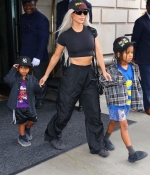 Access_Kardashian_001.jpg