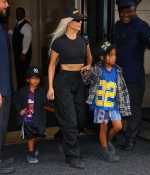 Access_Kardashian_010.jpg