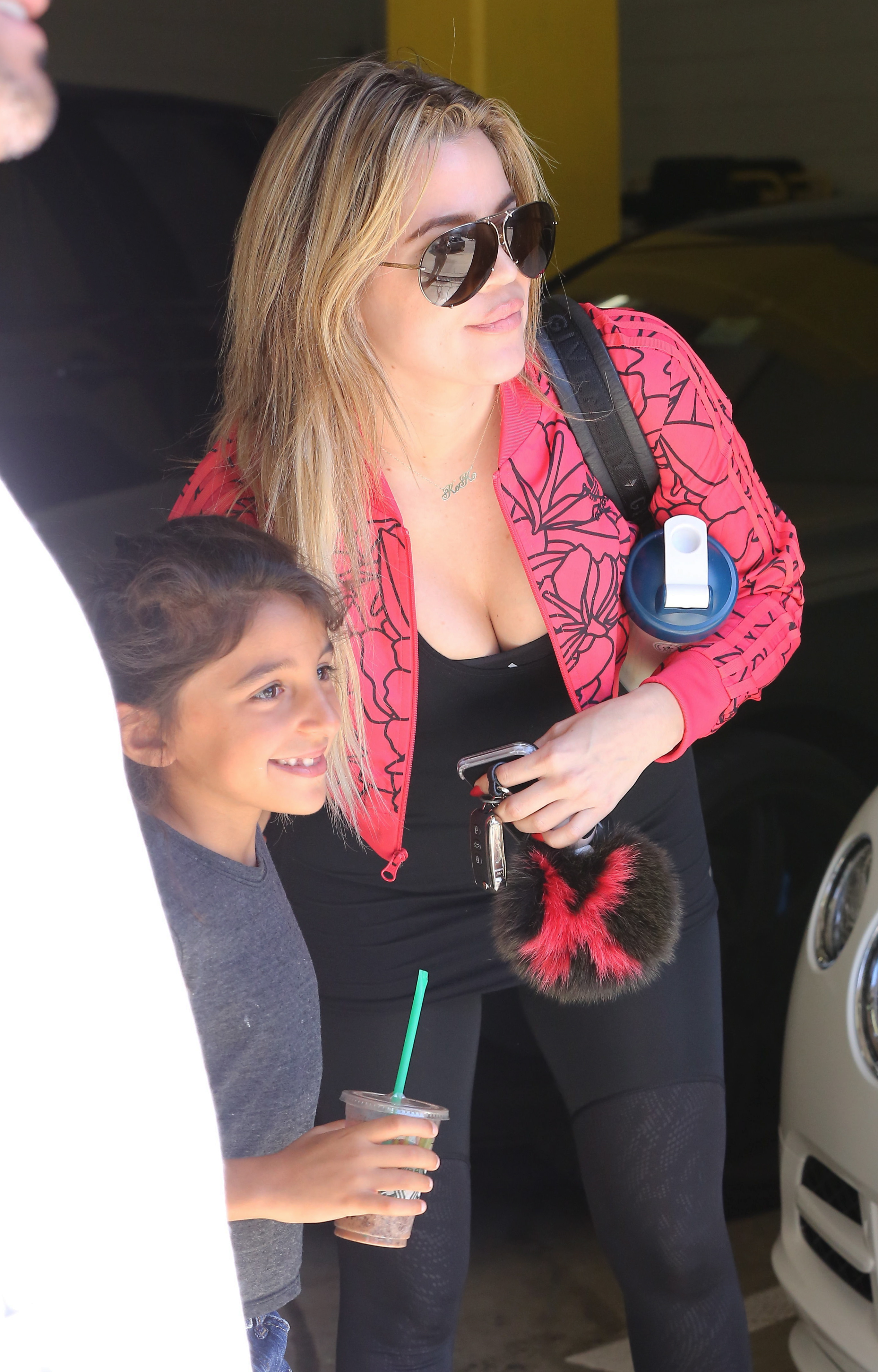 Access_Kardashian_09.jpeg