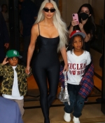 Access_Kardashian_007.jpg