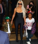 Access_Kardashian_010.jpg
