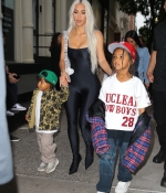 Access_Kardashian_049.jpg