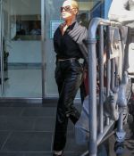 Access_Kardashian_011.jpg