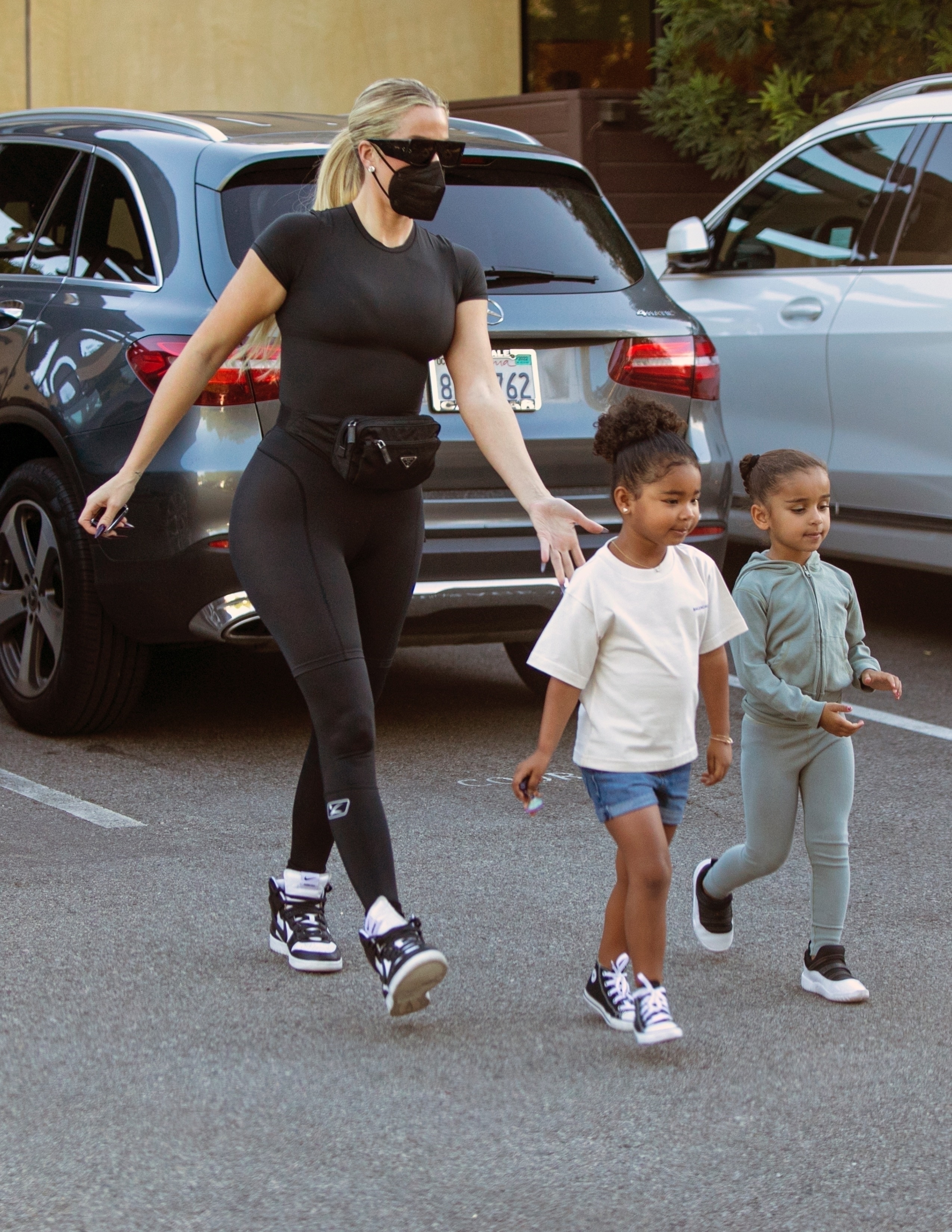 Access_Kardashian_05.jpg