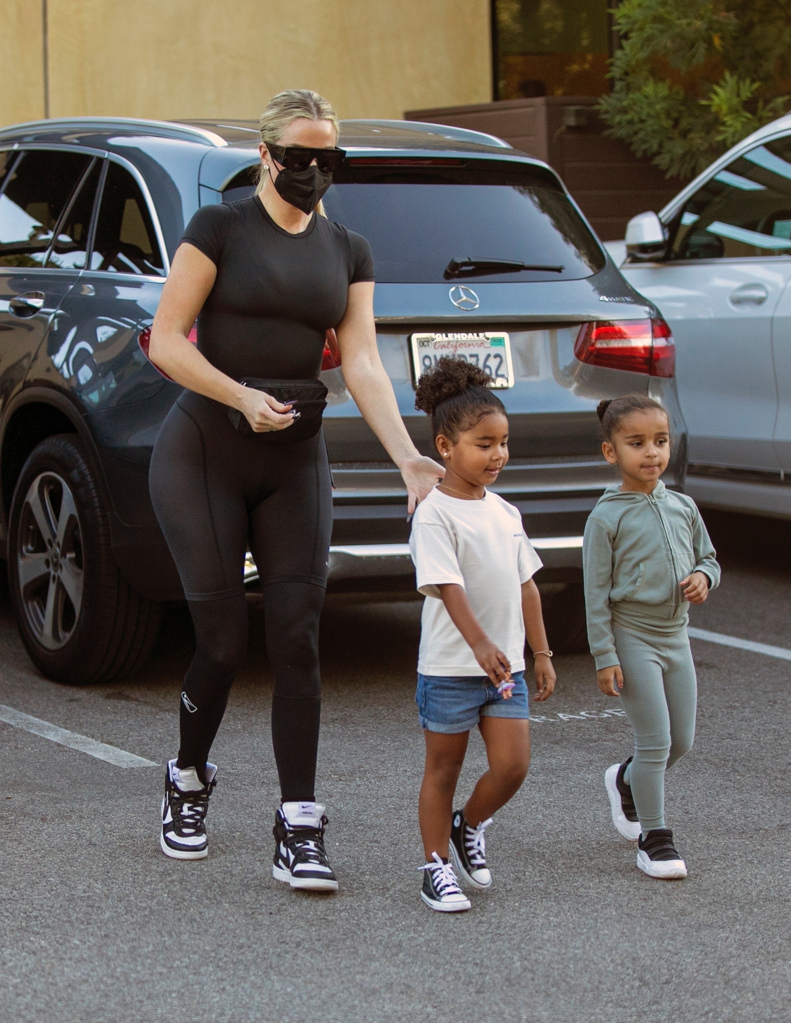 Access_Kardashian_07.jpg