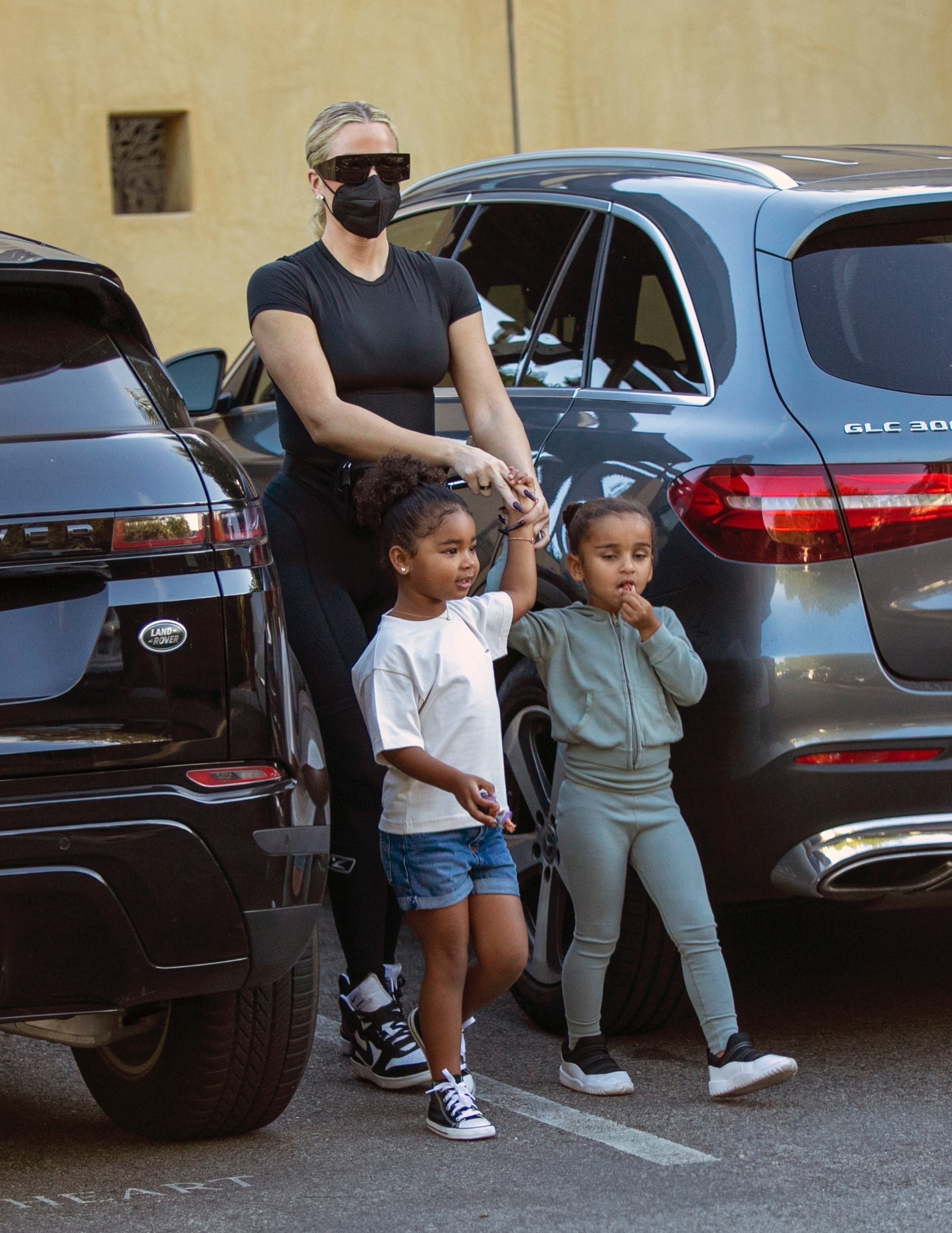 Access_Kardashian_09.jpg