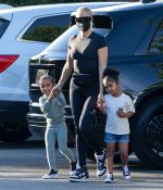 Access_Kardashian_032.jpg