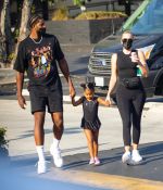 Access_Kardashian_02.jpg