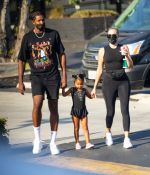 Access_Kardashian_06.jpg