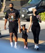 Access_Kardashian_08.jpg