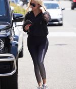 Access_Kardashian_04.jpg