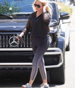 Access_Kardashian_06.jpg