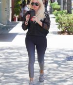 Access_Kardashian_07.jpg