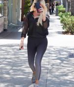 Access_Kardashian_08.jpg