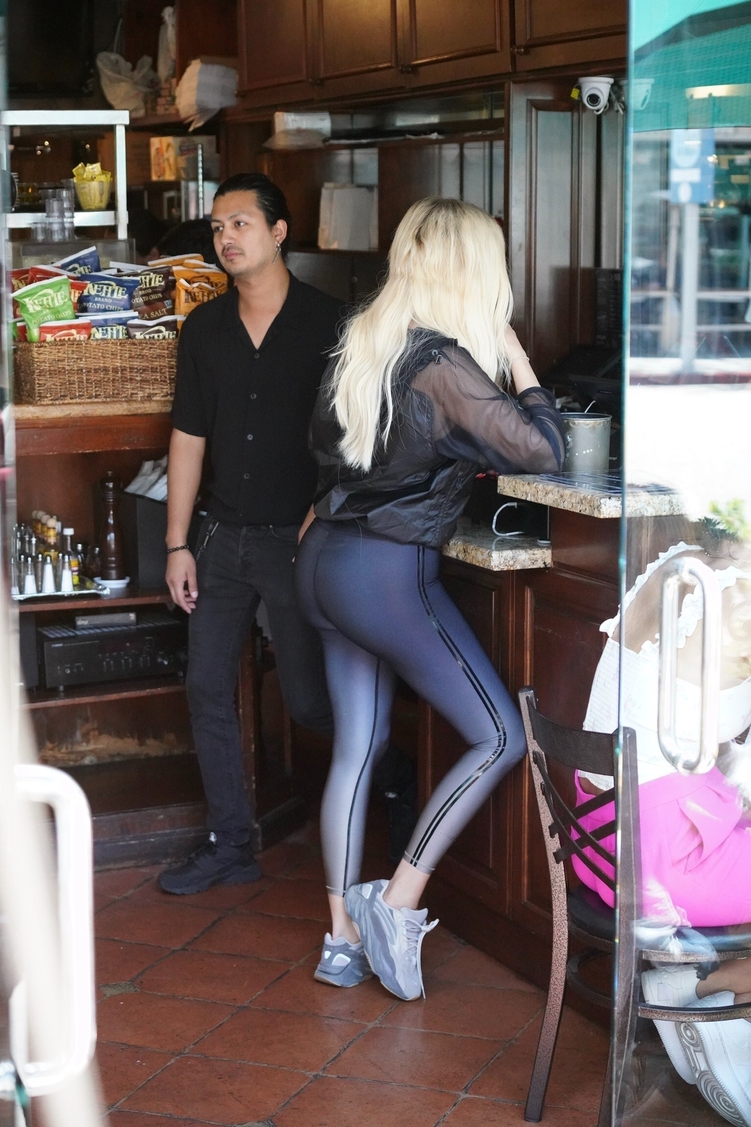 Access_Kardashian_03.jpg
