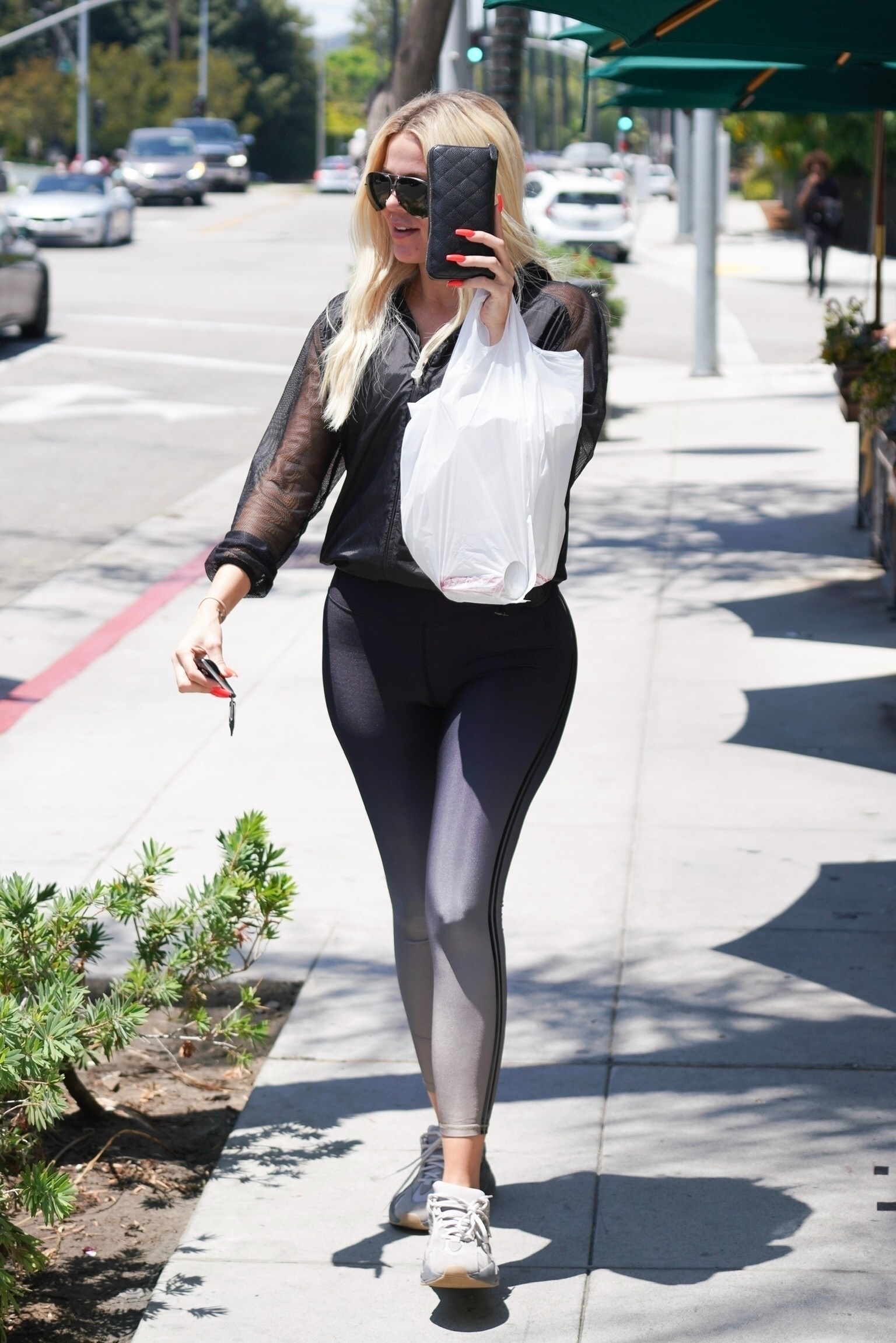 Access_Kardashian_06.jpg