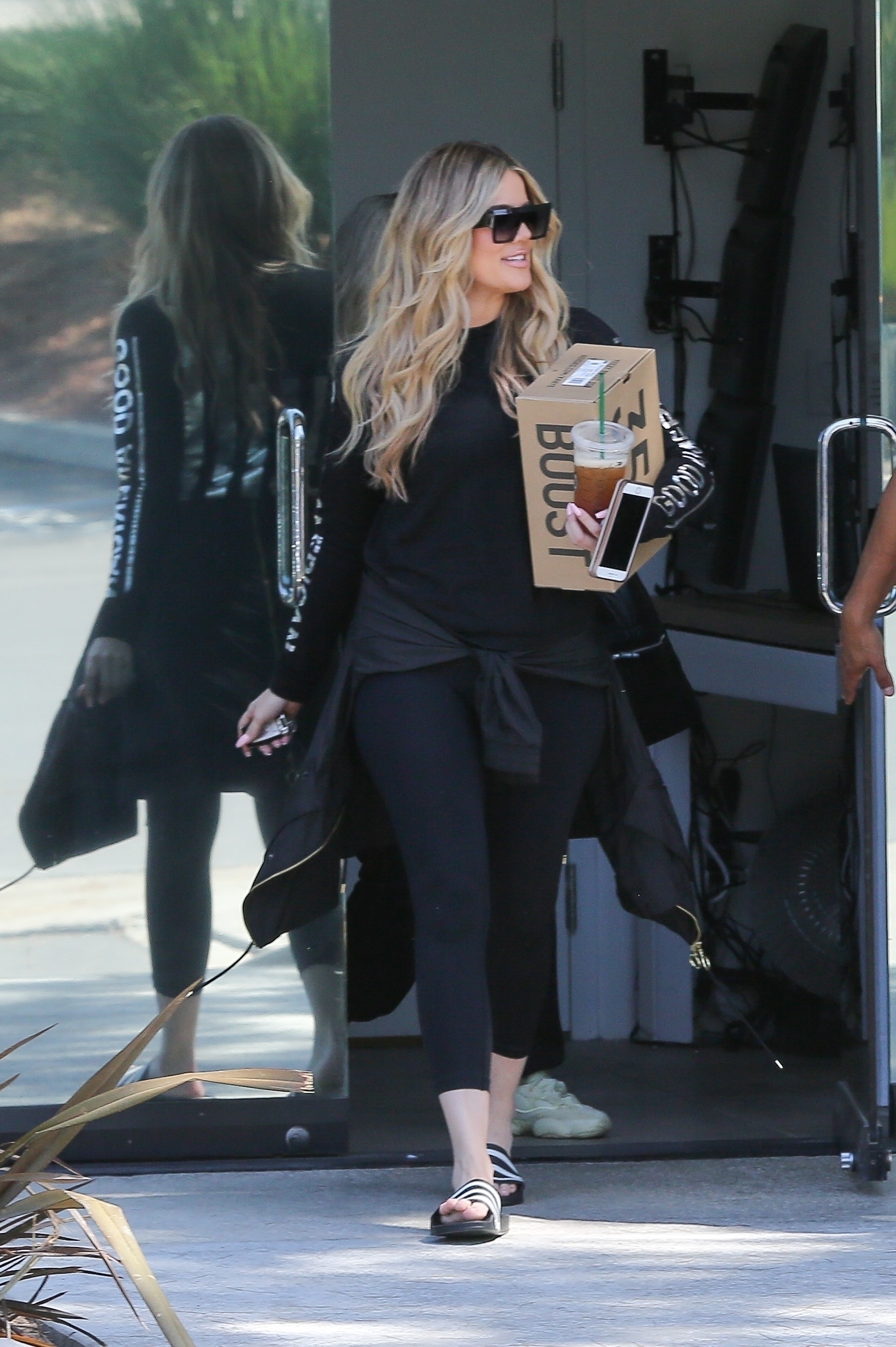 Access_Kardashian_03.jpg