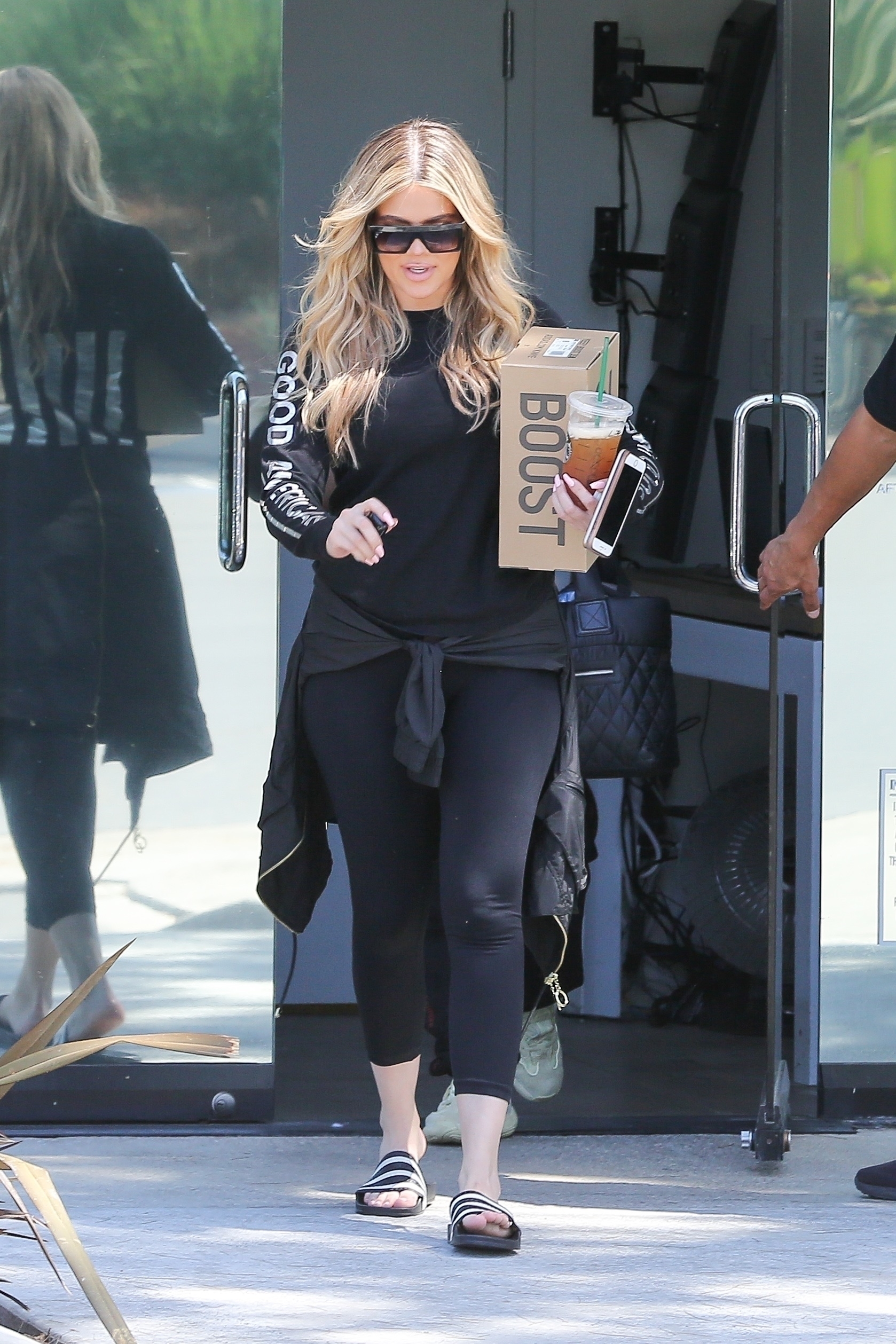 Access_Kardashian_04.jpg
