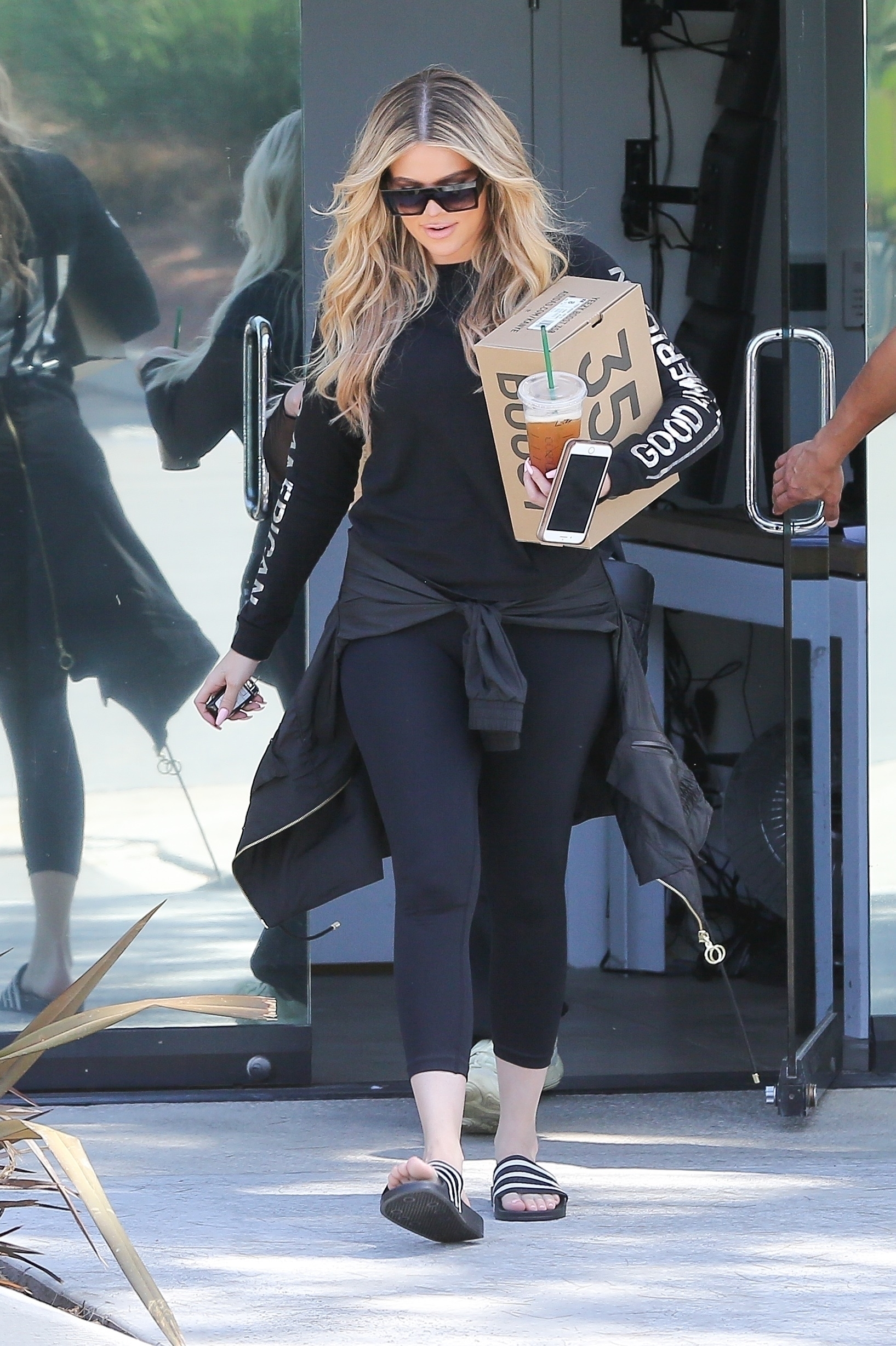 Access_Kardashian_05.jpg