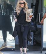 Access_Kardashian_01.jpg