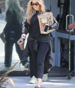 Access_Kardashian_07.jpg