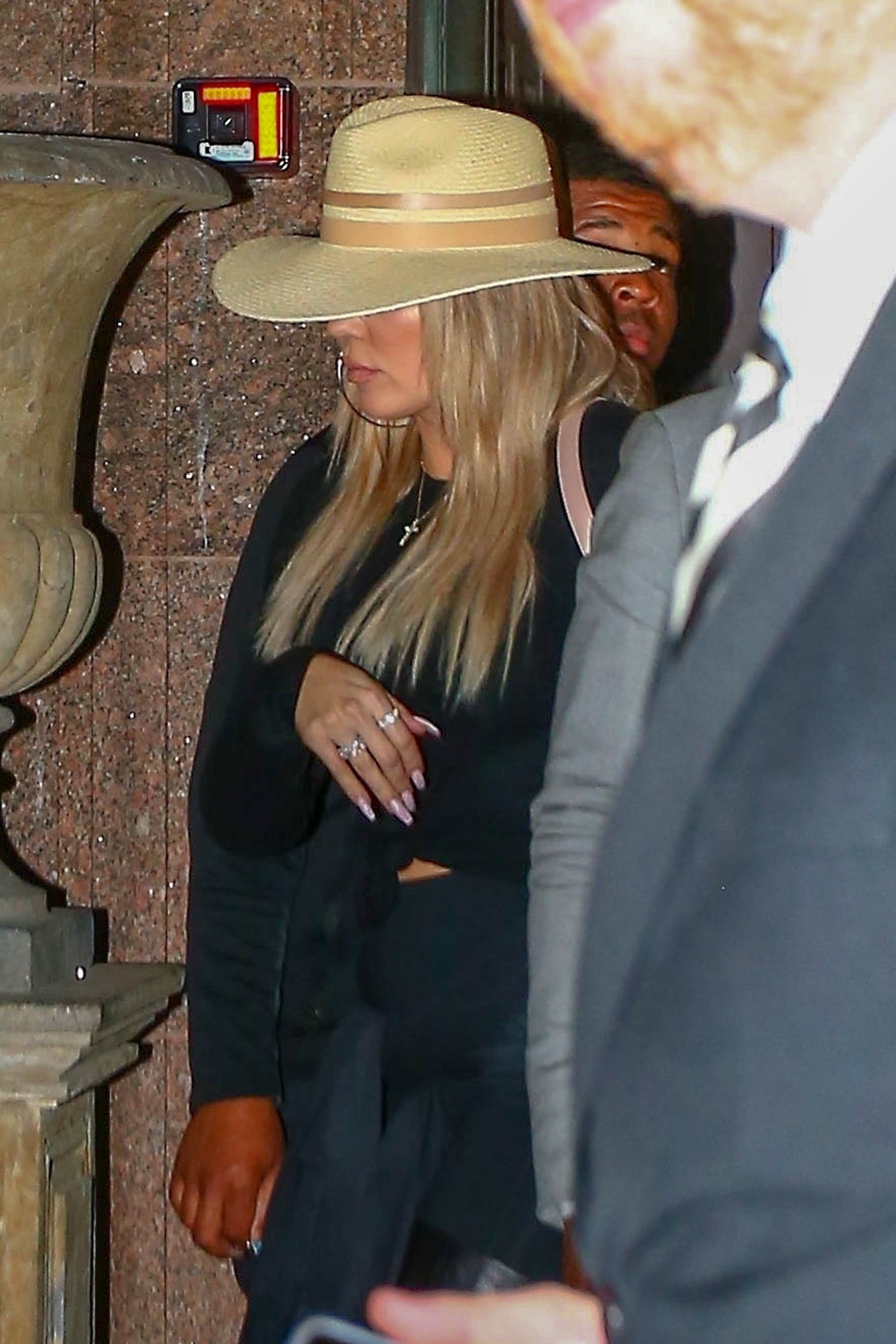 Access_Kardashian_02.jpg