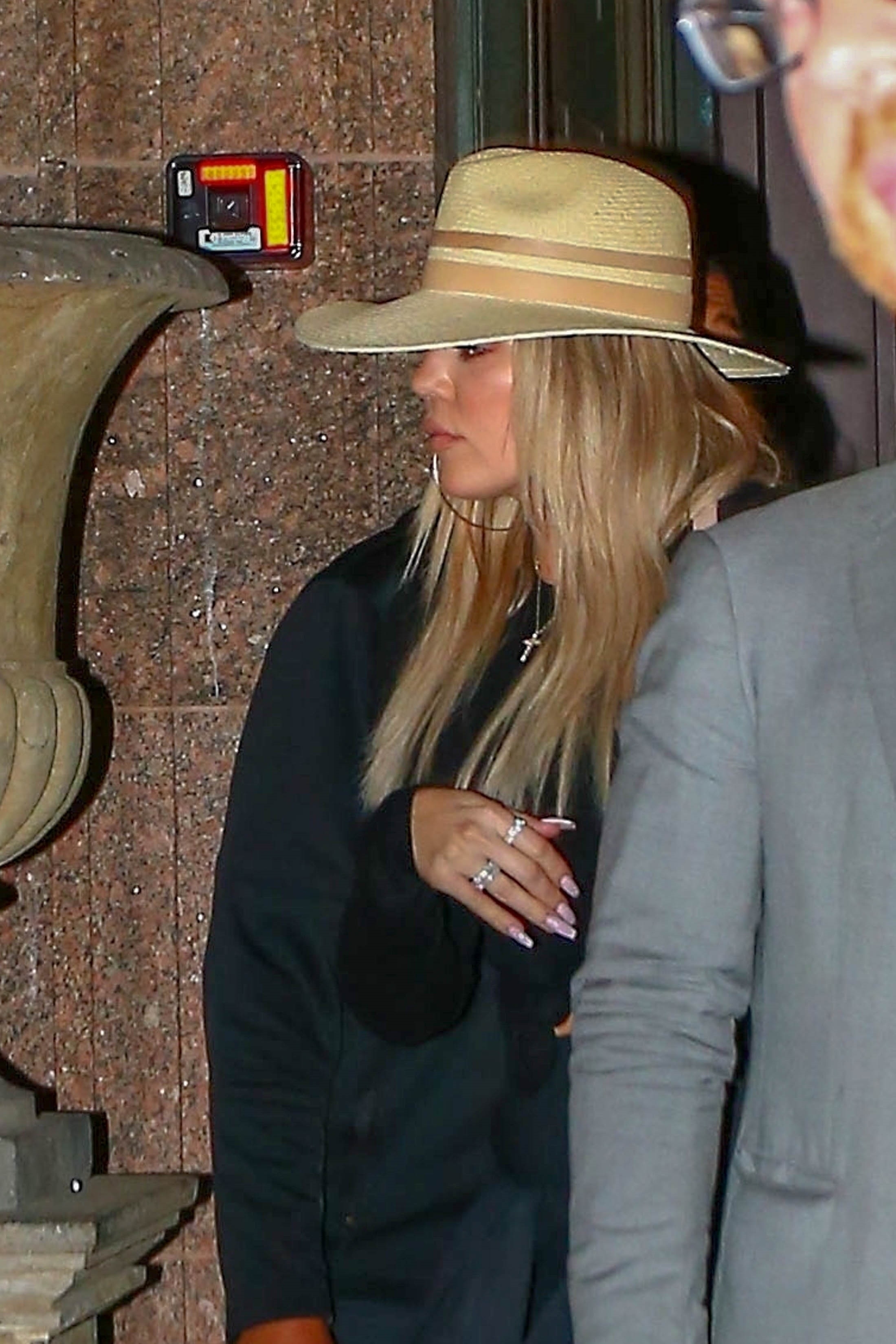 Access_Kardashian_07.jpg