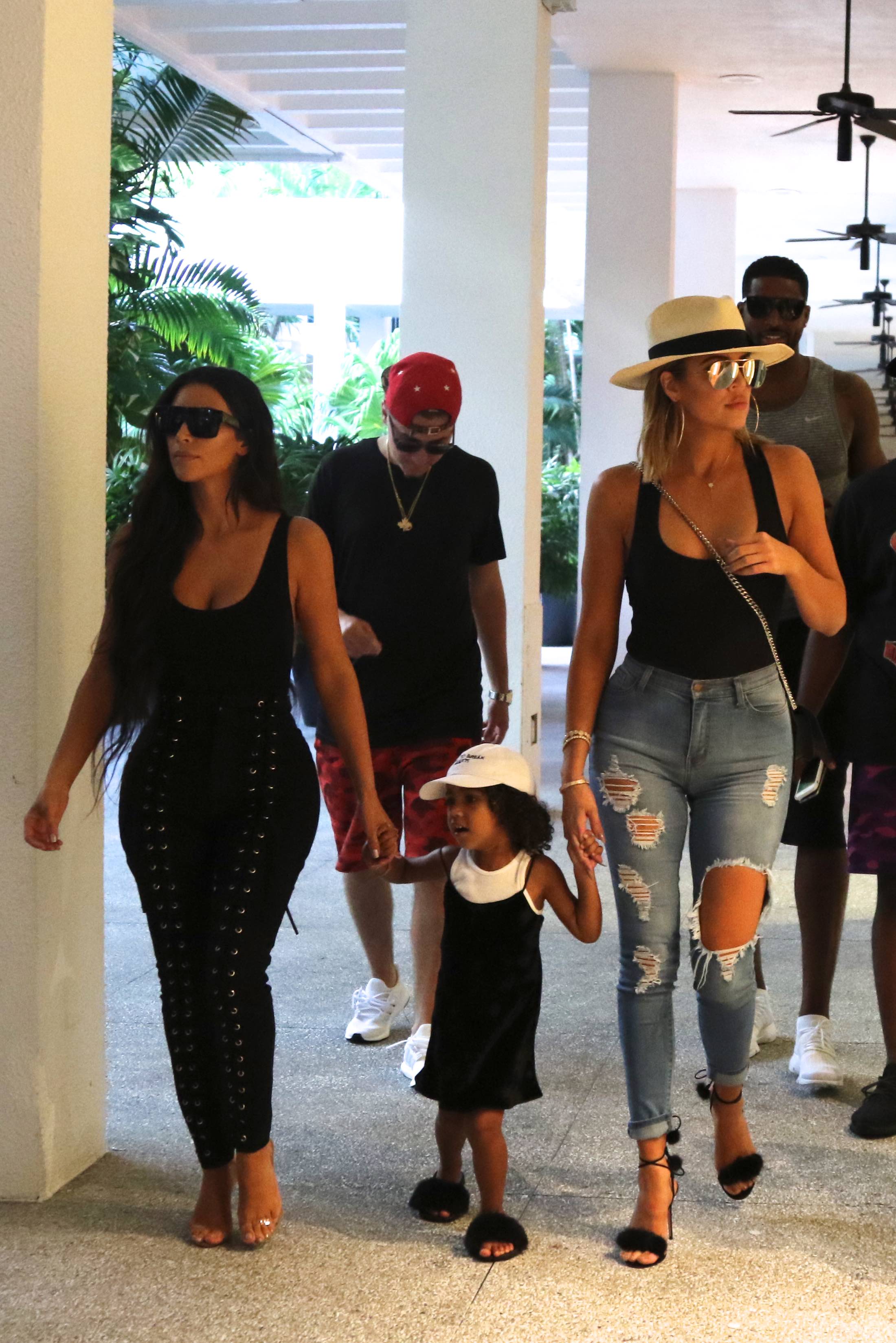 Access_Kardashian_017.jpg