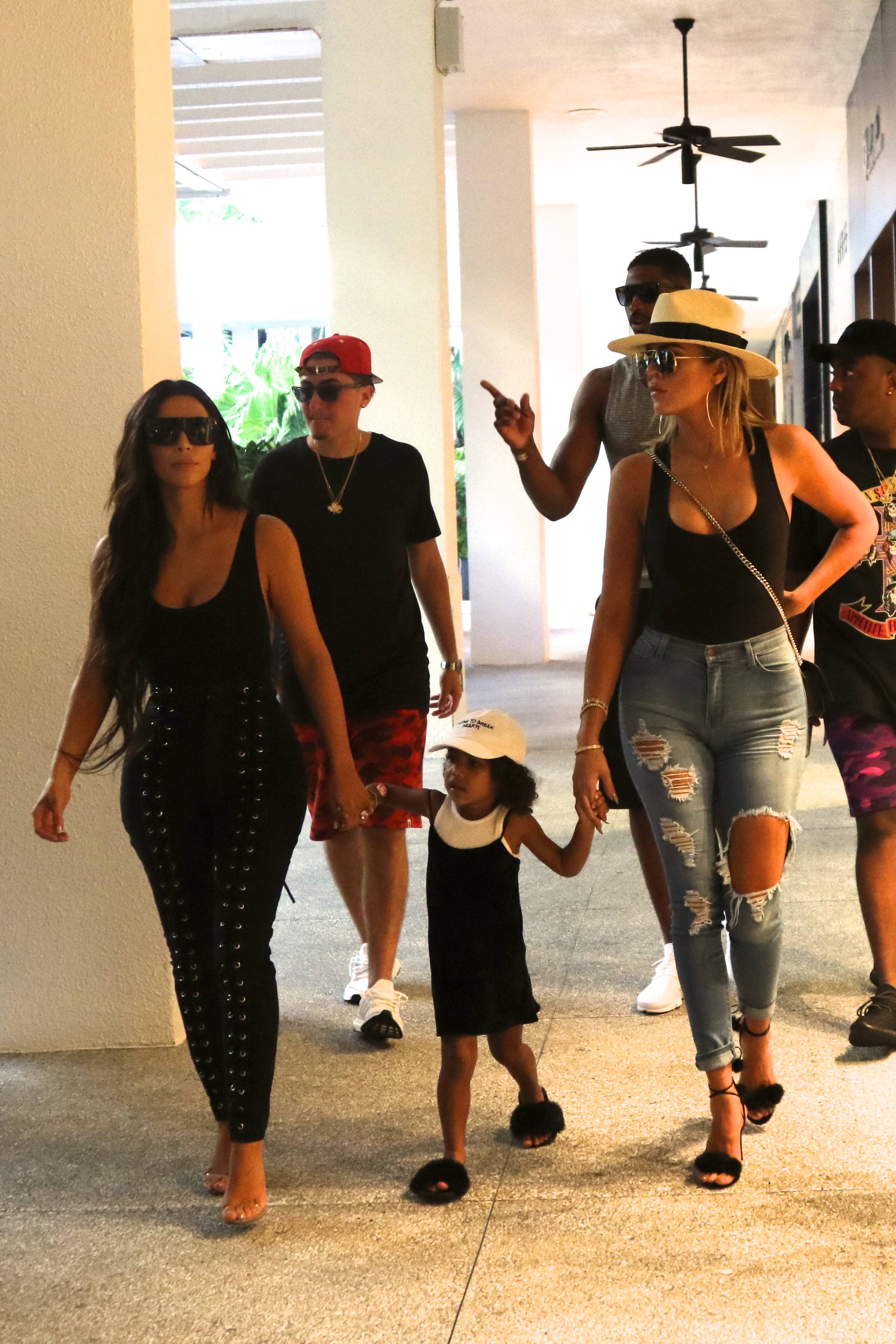 Access_Kardashian_023.jpg