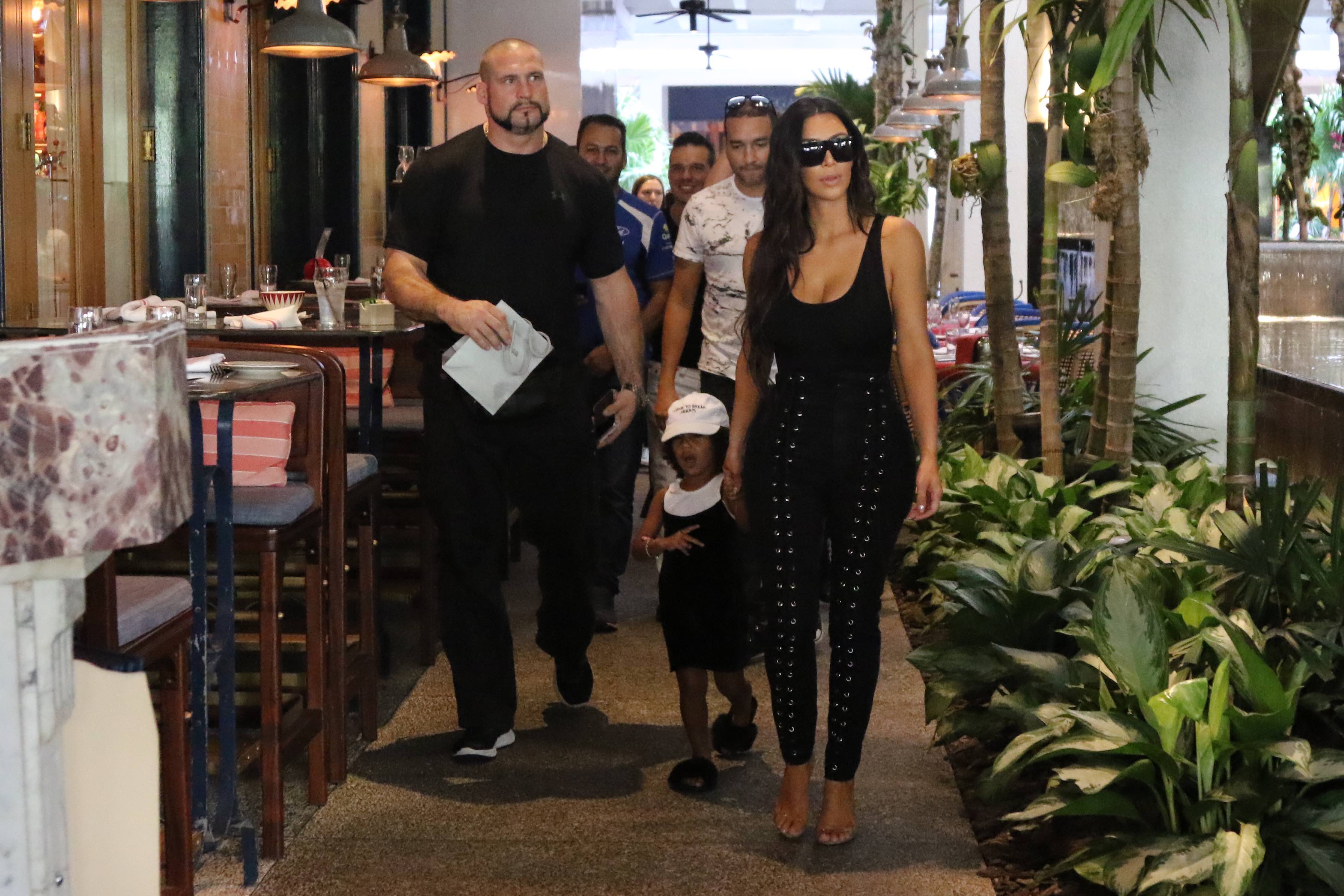 Access_Kardashian_024.jpg