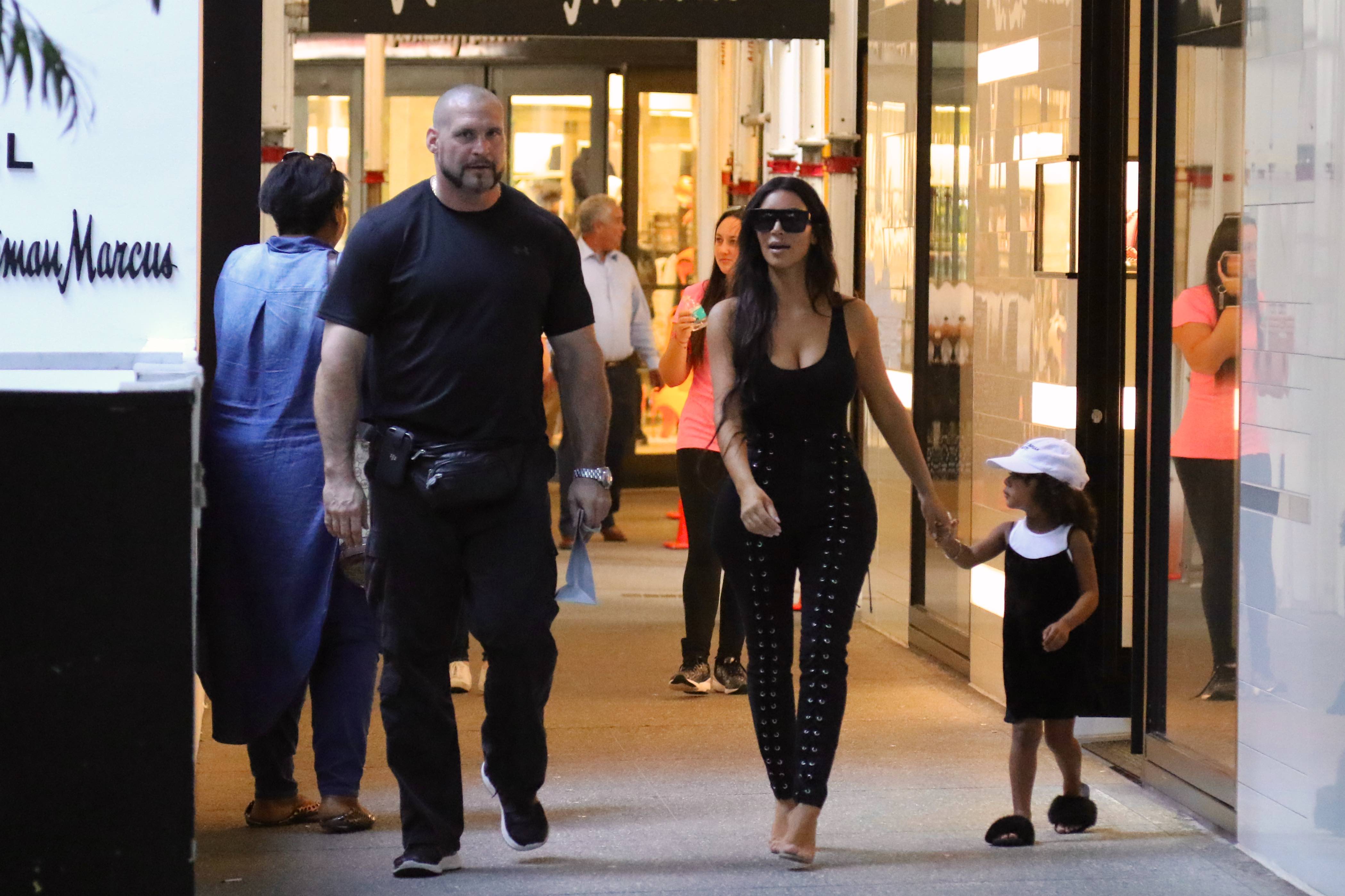Access_Kardashian_09.jpg