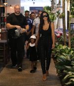 Access_Kardashian_02.jpg
