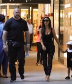 Access_Kardashian_09.jpg