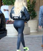 Access_Kardashian_011.jpg