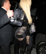 Access_Kardashian_03.jpg