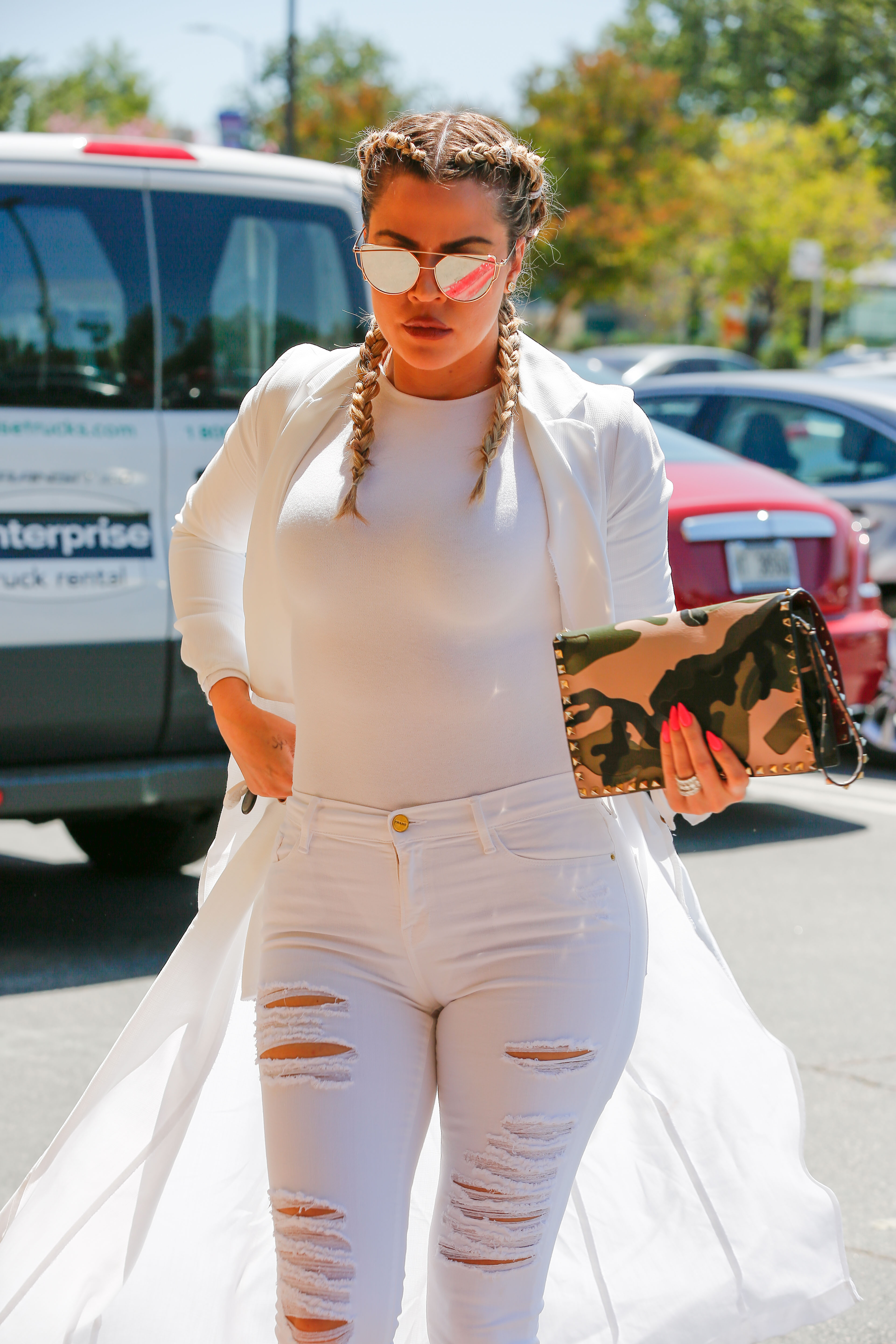 Access_Kardashian_06.jpg