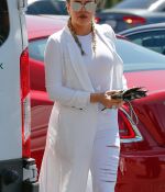 Access_Kardashian_02.jpg
