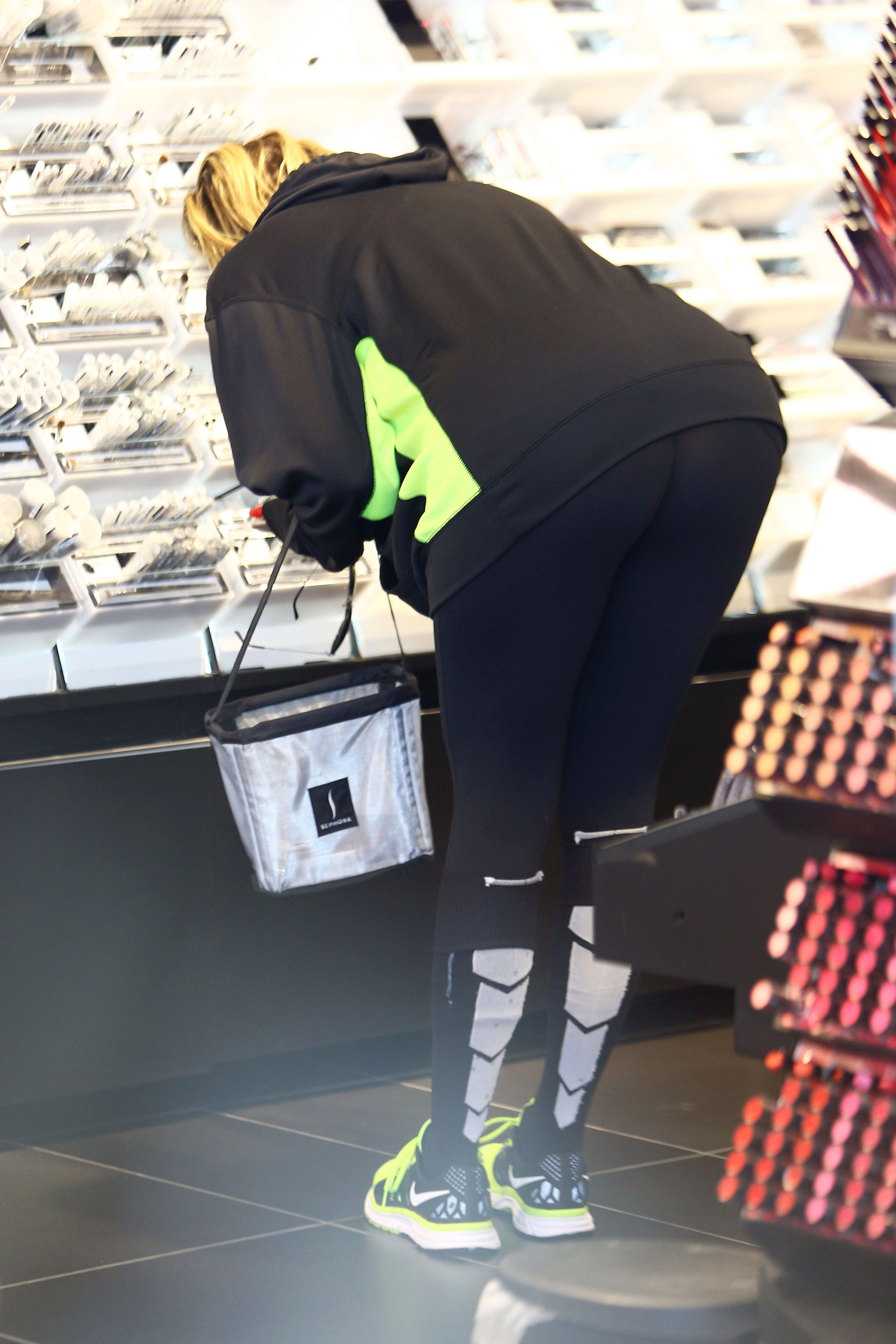 Access_Kardashian_05.jpg
